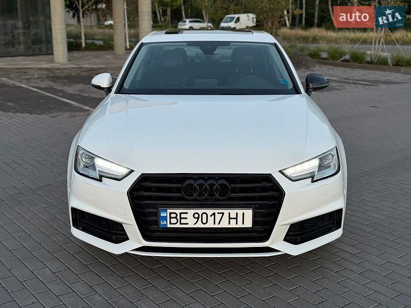 Седан Audi A4 2016 в Киеве