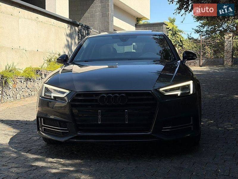 Седан Audi A4 2017 в Ужгороде
