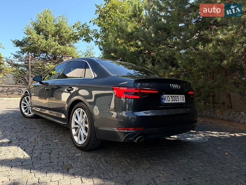 Седан Audi A4 2017 в Ужгороде