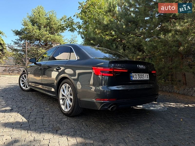 Седан Audi A4 2017 в Ужгороде