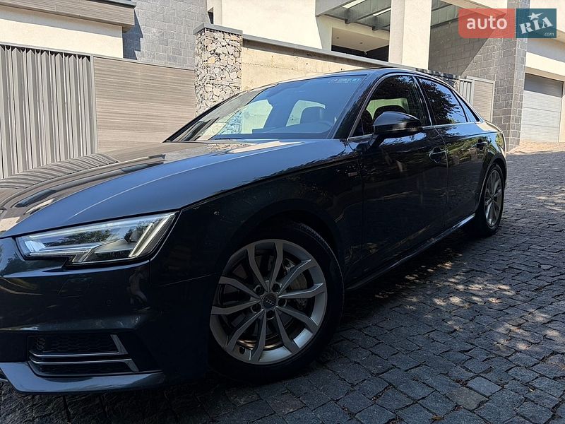 Седан Audi A4 2017 в Ужгороде