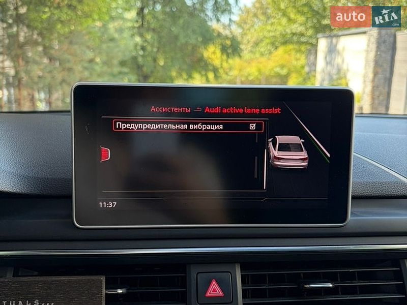 Седан Audi A4 2017 в Ужгороде