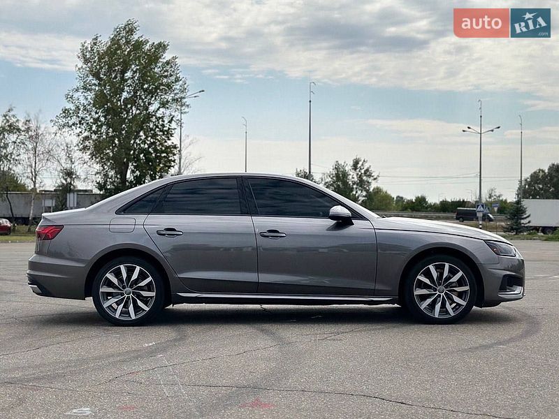 Седан Audi A4 2020 в Києві