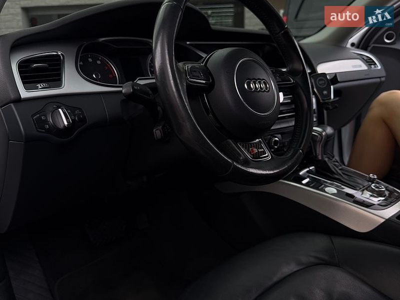 Седан Audi A4 2015 в Одесі