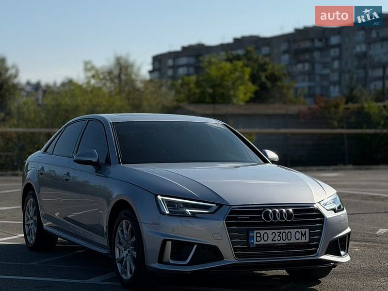 Седан Audi A4 2016 в Івано-Франківську