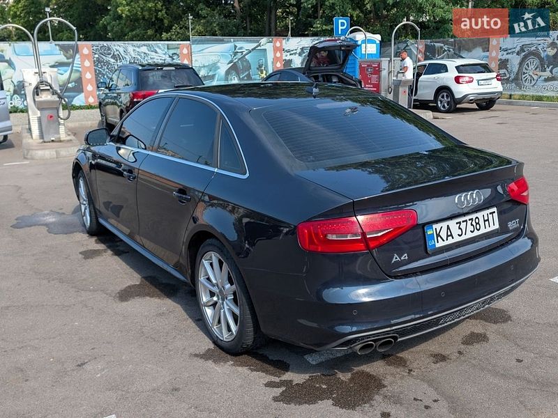 Седан Audi A4 2015 в Киеве