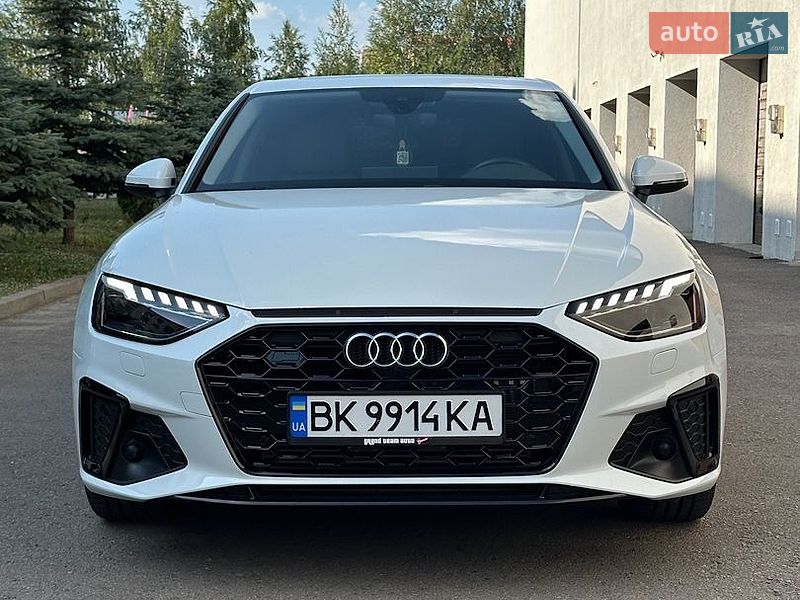 Седан Audi A4 2023 в Киеве
