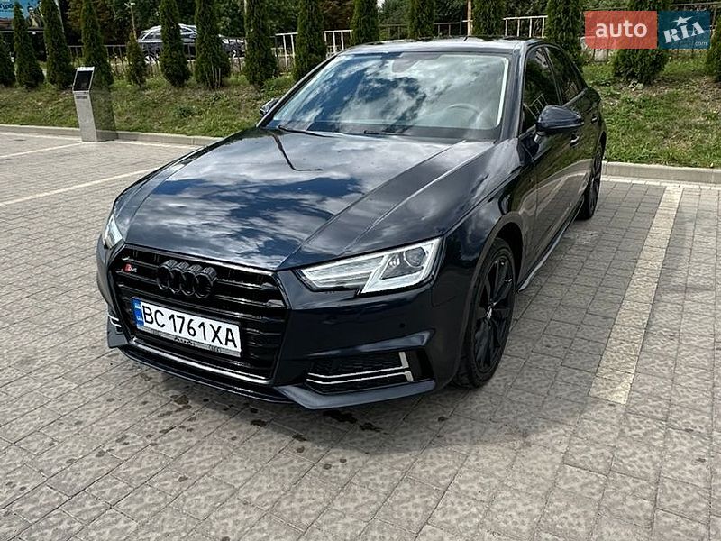 Audi A4 2017
