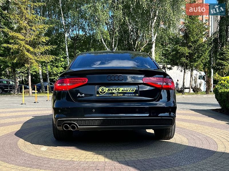 Седан Audi A4 2014 в Львове