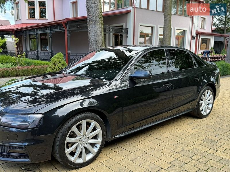 Седан Audi A4 2013 в Городке