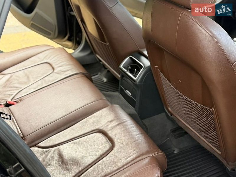 Седан Audi A4 2013 в Городке