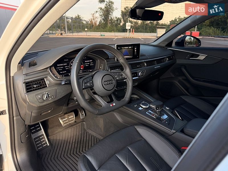 Седан Audi A4 2017 в Кривому Розі