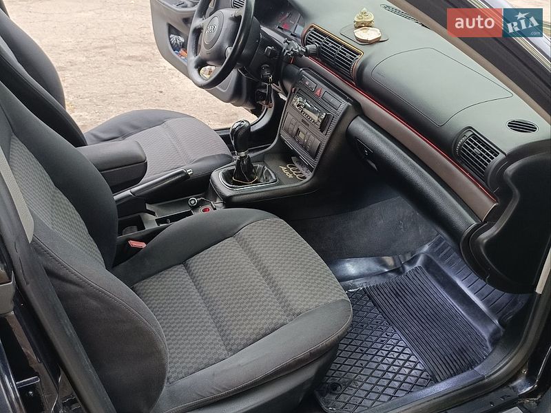 Универсал Audi A4 2001 в Харькове