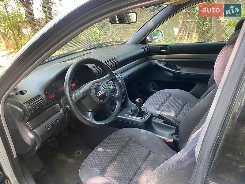 Универсал Audi A4 2000 в Буче