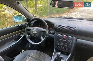Универсал Audi A4 2000 в Буче