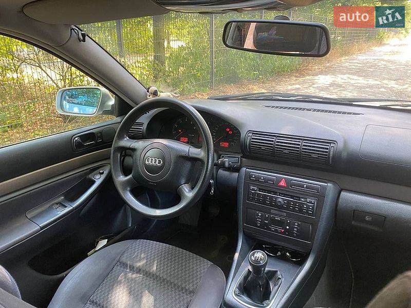 Универсал Audi A4 2000 в Буче