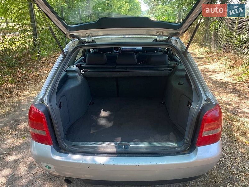 Универсал Audi A4 2000 в Буче