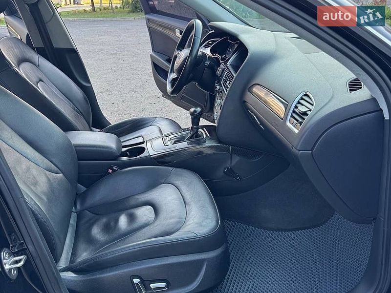Седан Audi A4 2013 в Полтаві