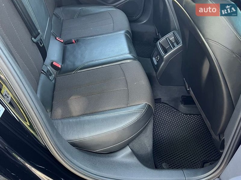 Универсал Audi A4 2017 в Черновцах