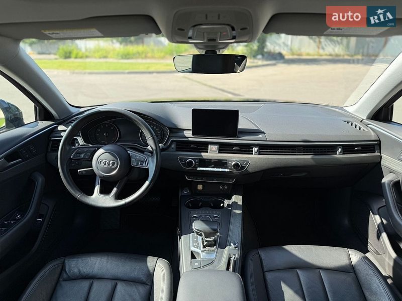 Седан Audi A4 2019 в Днепре