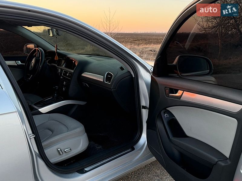 Седан Audi A4 2012 в Броварах