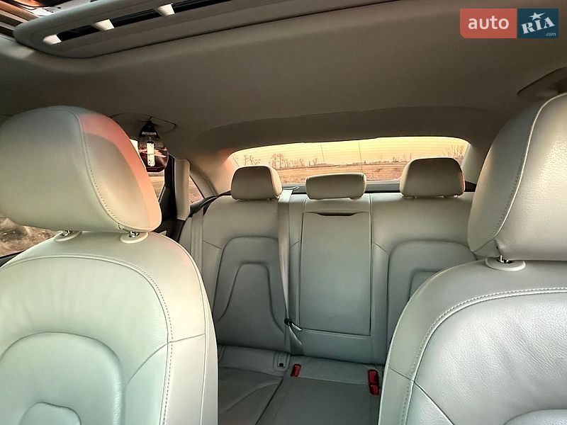 Седан Audi A4 2012 в Броварах