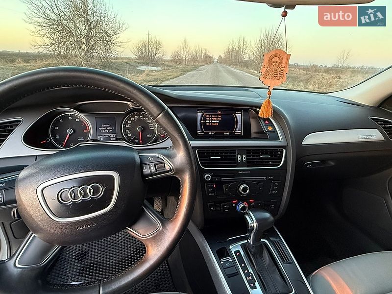 Седан Audi A4 2012 в Броварах