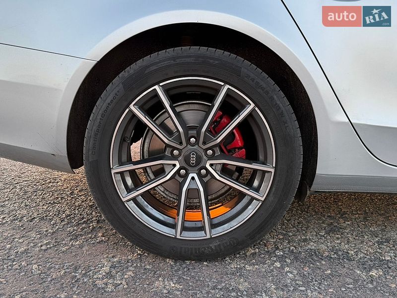 Седан Audi A4 2012 в Броварах
