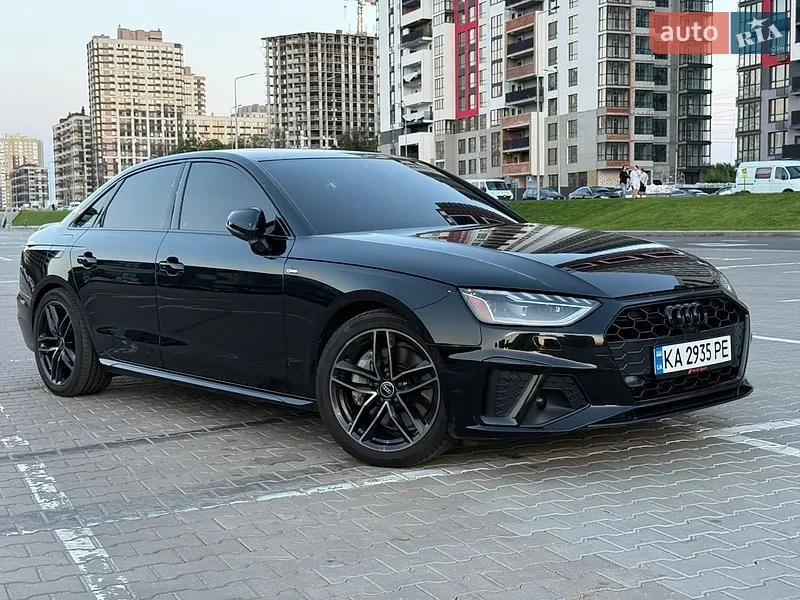Audi A4 2023