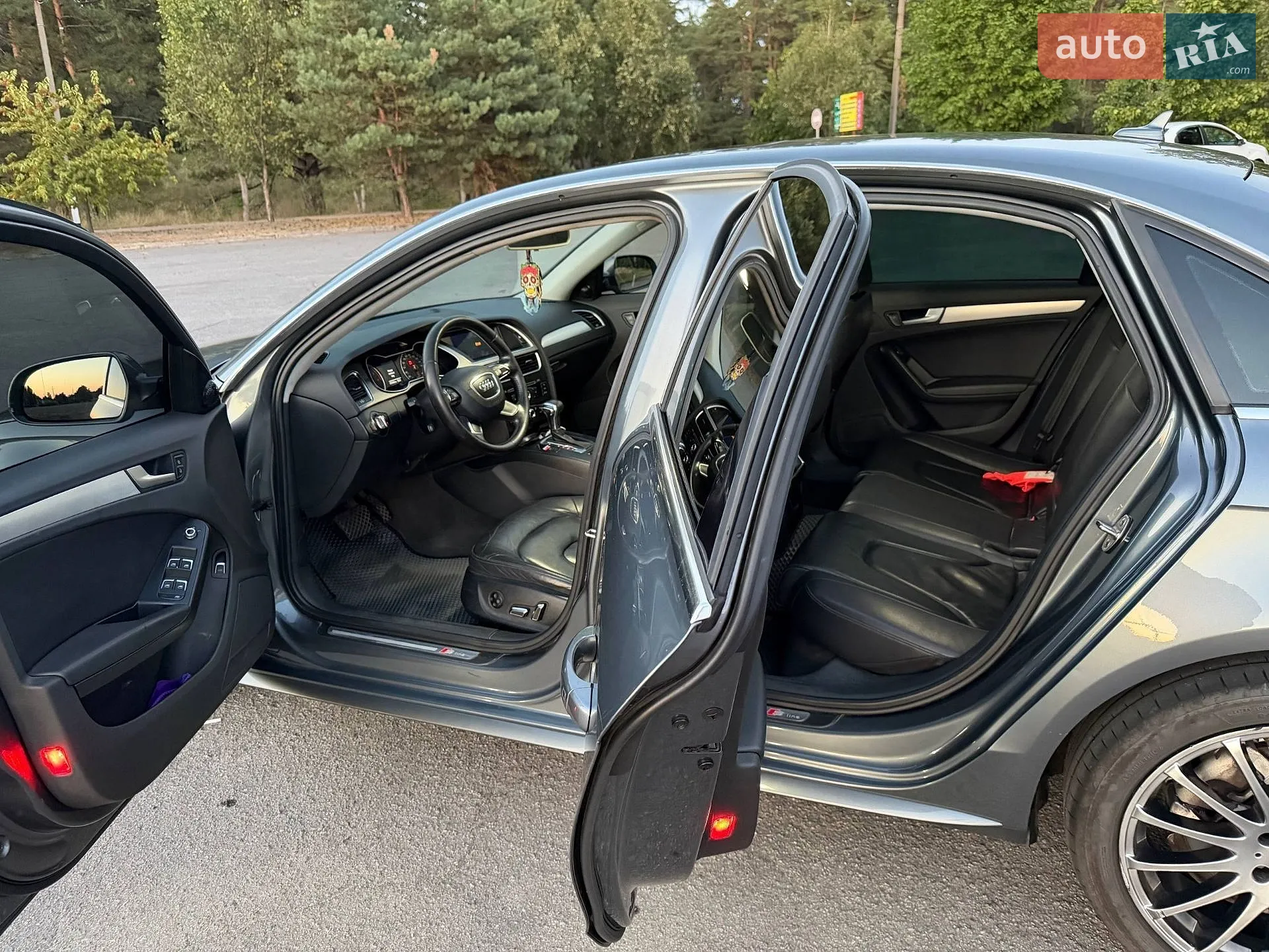 2013 Audi A4 - мініатюра 19