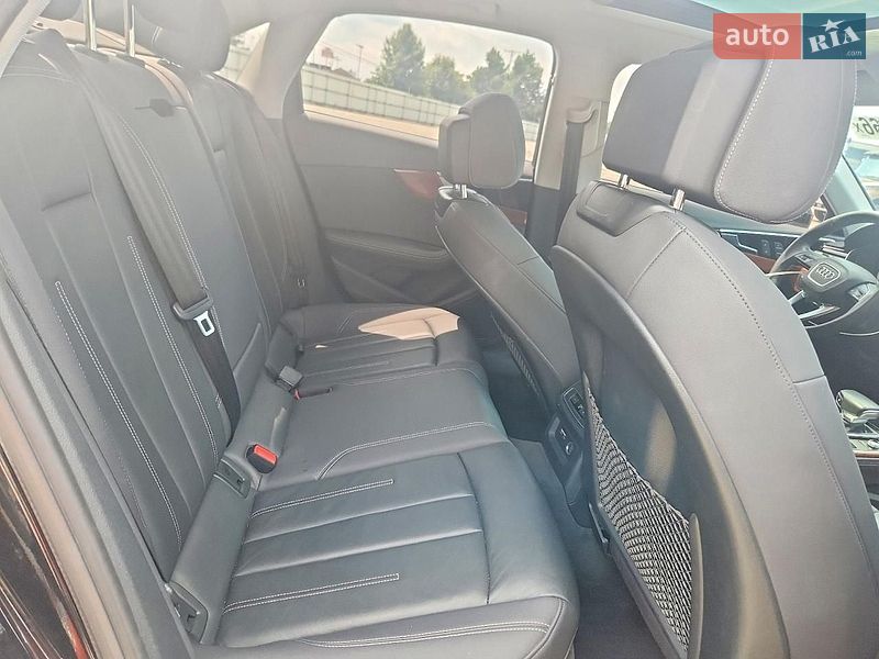 Седан Audi A4 2021 в Львові
