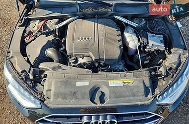 Седан Audi A4 2021 в Львове