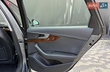 Седан Audi A4 2019 в Львові