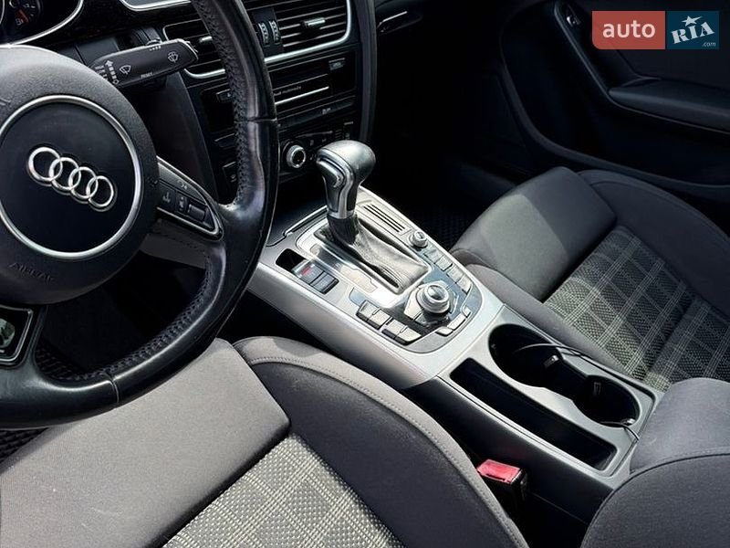 Седан Audi A4 2014 в Києві