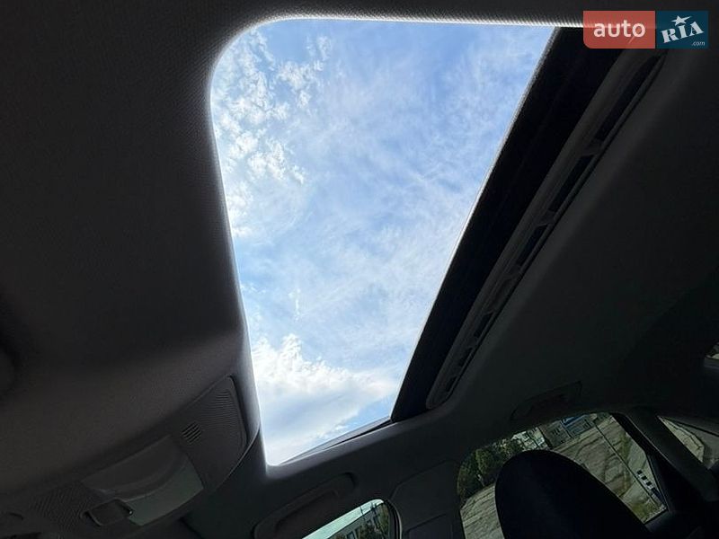 Седан Audi A4 2014 в Києві