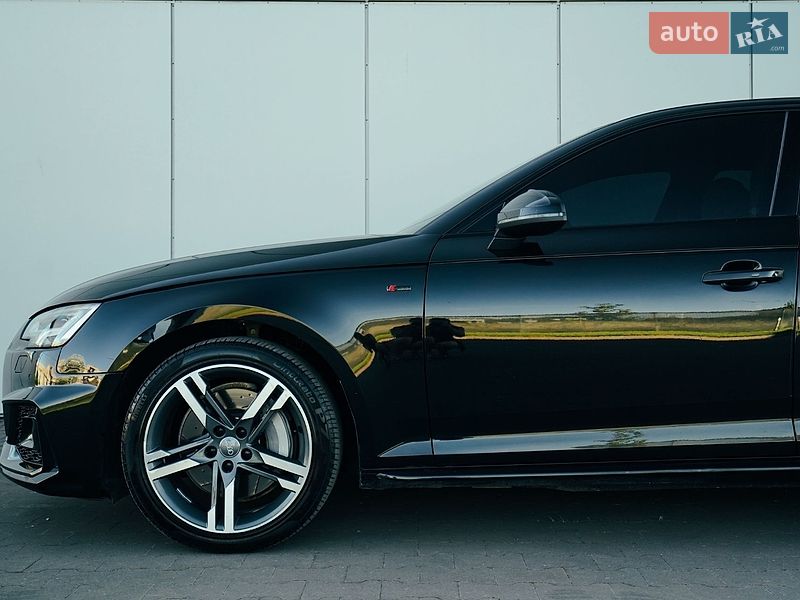 Седан Audi A4 2016 в Харкові