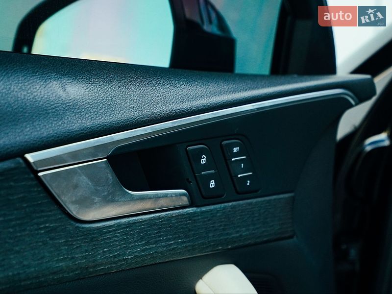 Седан Audi A4 2016 в Харкові