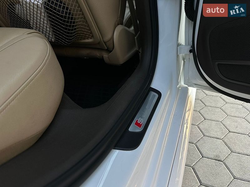 Седан Audi A4 2014 в Броварах