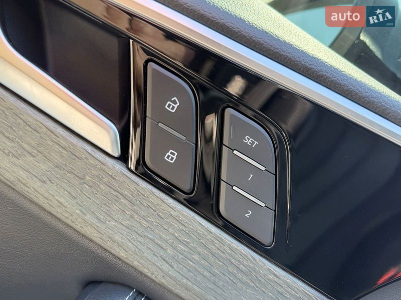 Седан Audi A4 2022 в Трускавце