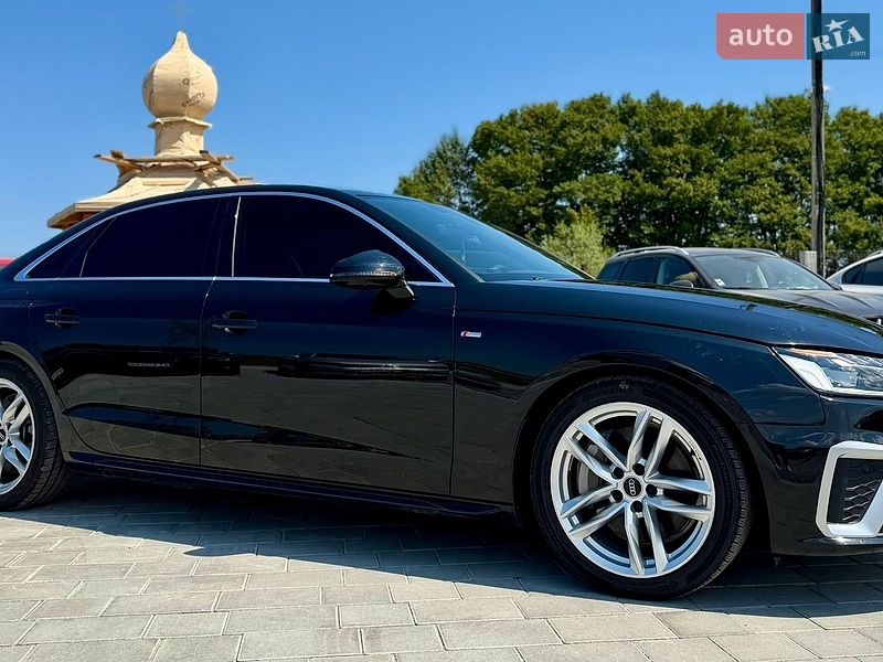 Седан Audi A4 2022 в Трускавце