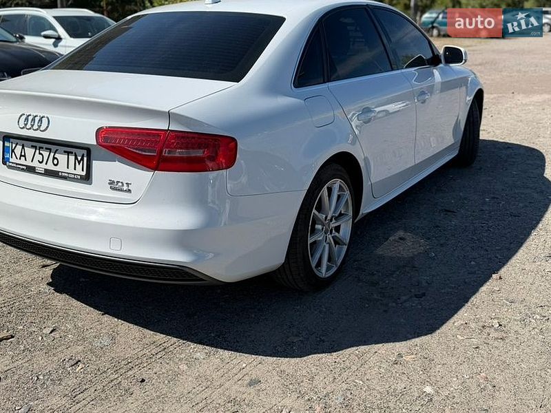 Седан Audi A4 2015 в Киеве