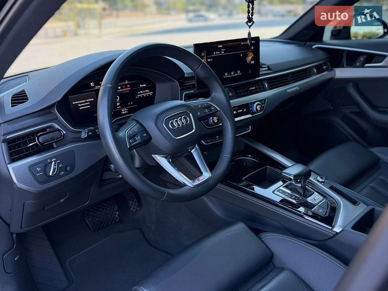 Седан Audi A4 2023 в Дніпрі