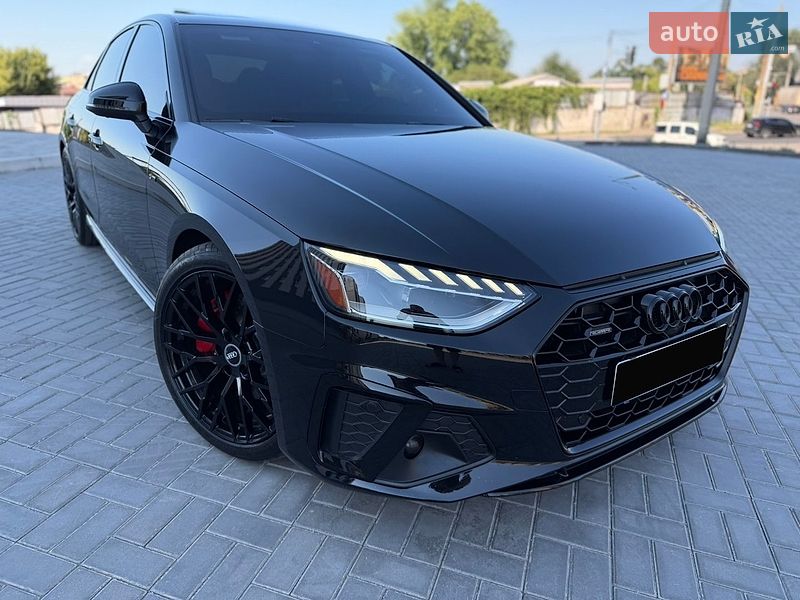 Седан Audi A4 2023 в Дніпрі
