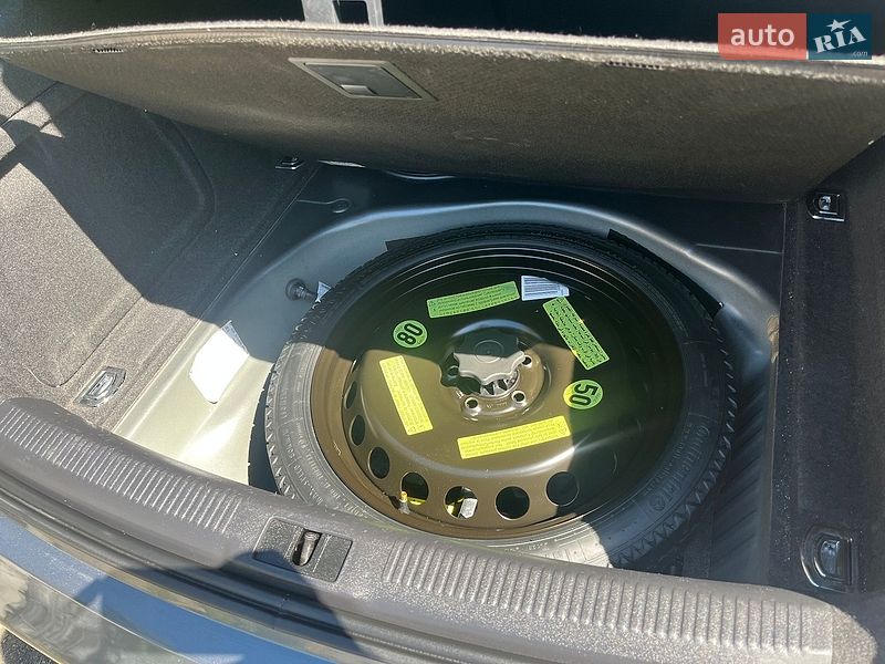 Седан Audi A4 2014 в Николаеве