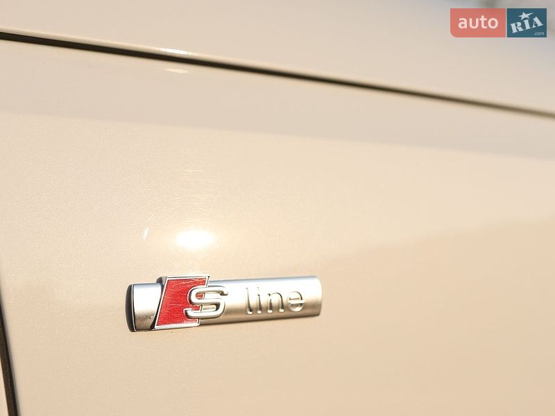 Седан Audi A4 2022 в Києві