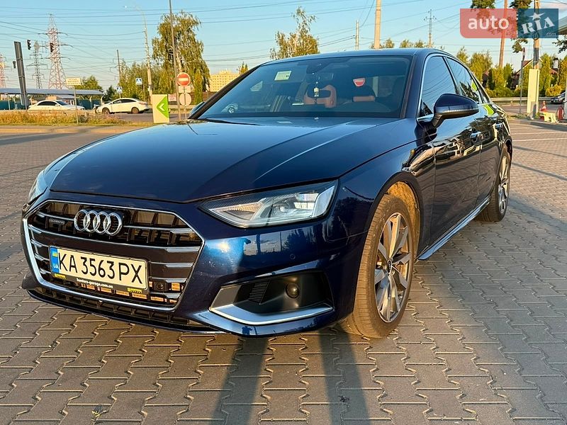 Седан Audi A4 2021 в Києві