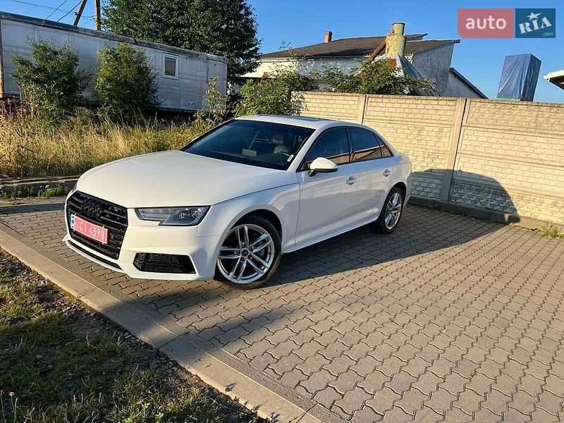 Седан Audi A4 2017 в Болехове