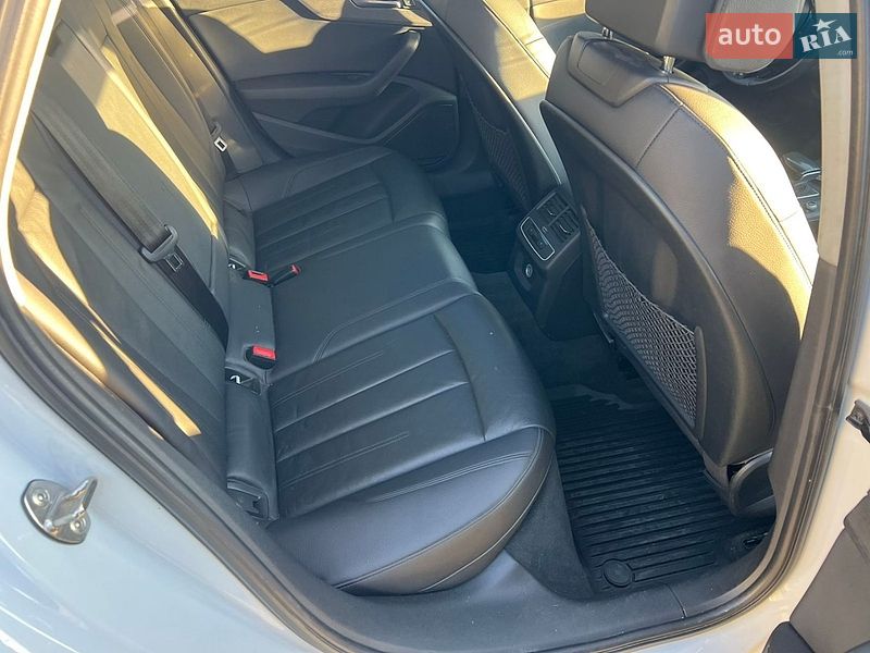 Седан Audi A4 2017 в Болехове