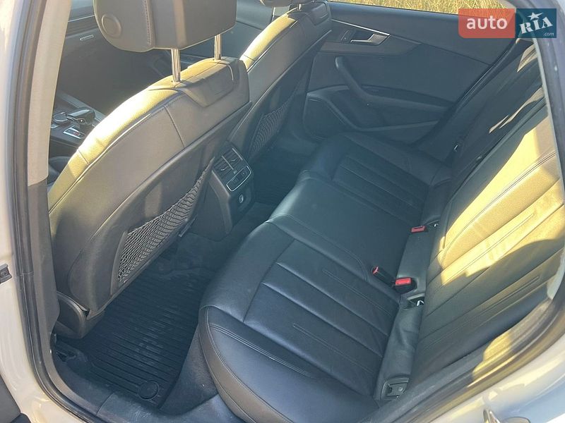 Седан Audi A4 2017 в Болехове