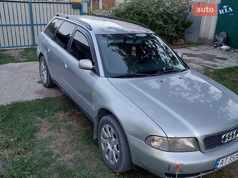 Универсал Audi A4 1997 в Новоселице